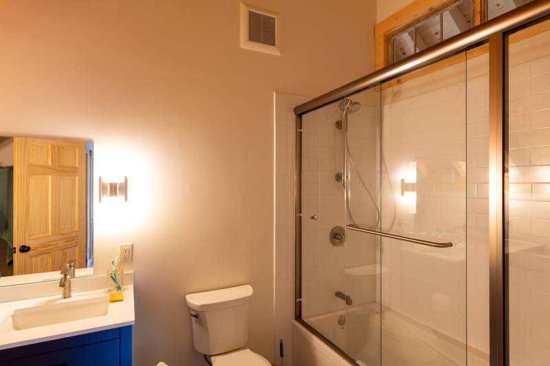 Another full bathroom in the second floor loft