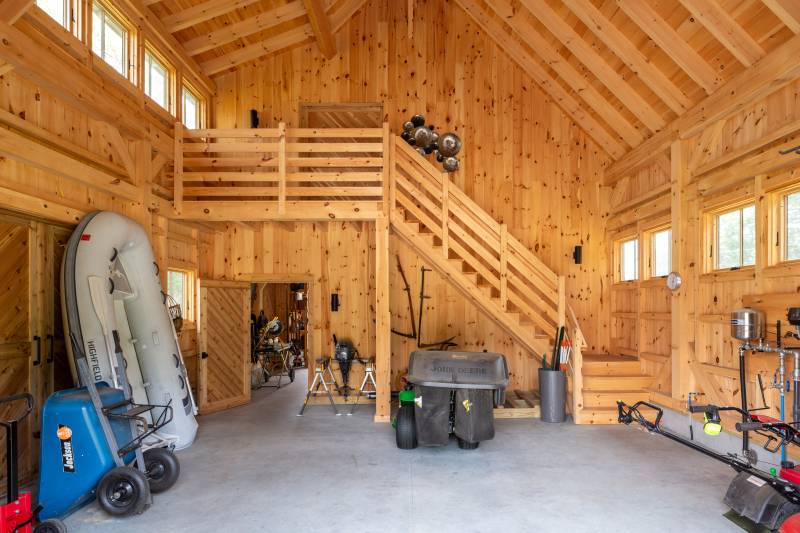 24' x 48' Plymouth Carriage Barn Interior